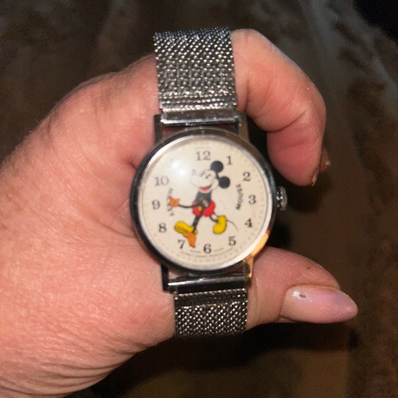 Mickey Mouse Silver Wristwatch - Animated Dial - Picture 2 of 5